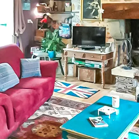 Tatil Evi 3 Bedroom Stunning Home In Charritte-De-Bas *