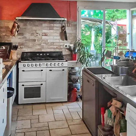 3 Bedroom Stunning In * Charritte-de-Bas