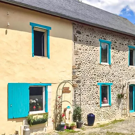 3 Bedroom Stunning Home In Charritte-De-Bas Charritte-de-Bas