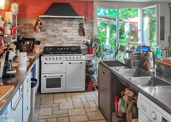 3 Bedroom Stunning Home In Charritte-De-Bas * Charritte-de-Bas